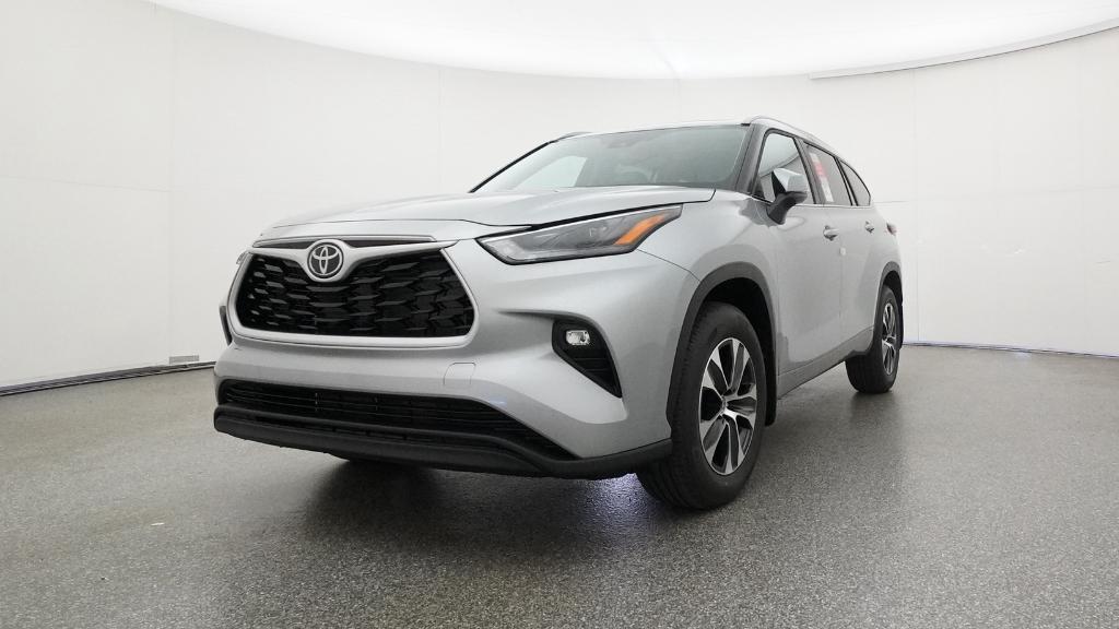 new 2025 Toyota Highlander car, priced at $46,921