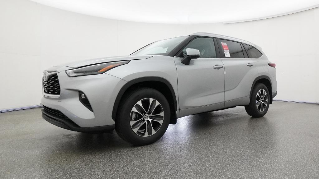 new 2025 Toyota Highlander car, priced at $46,921
