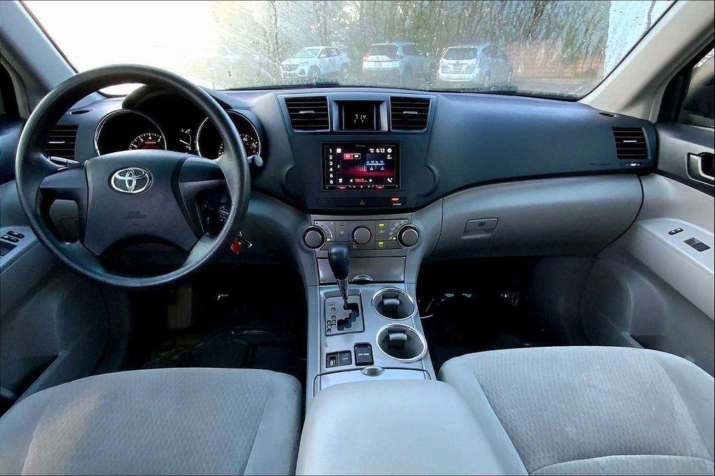 used 2010 Toyota Highlander car, priced at $4,236