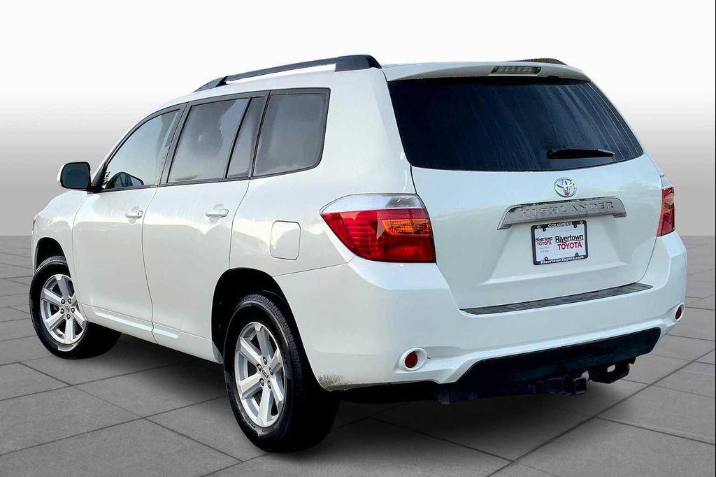 used 2010 Toyota Highlander car, priced at $4,236