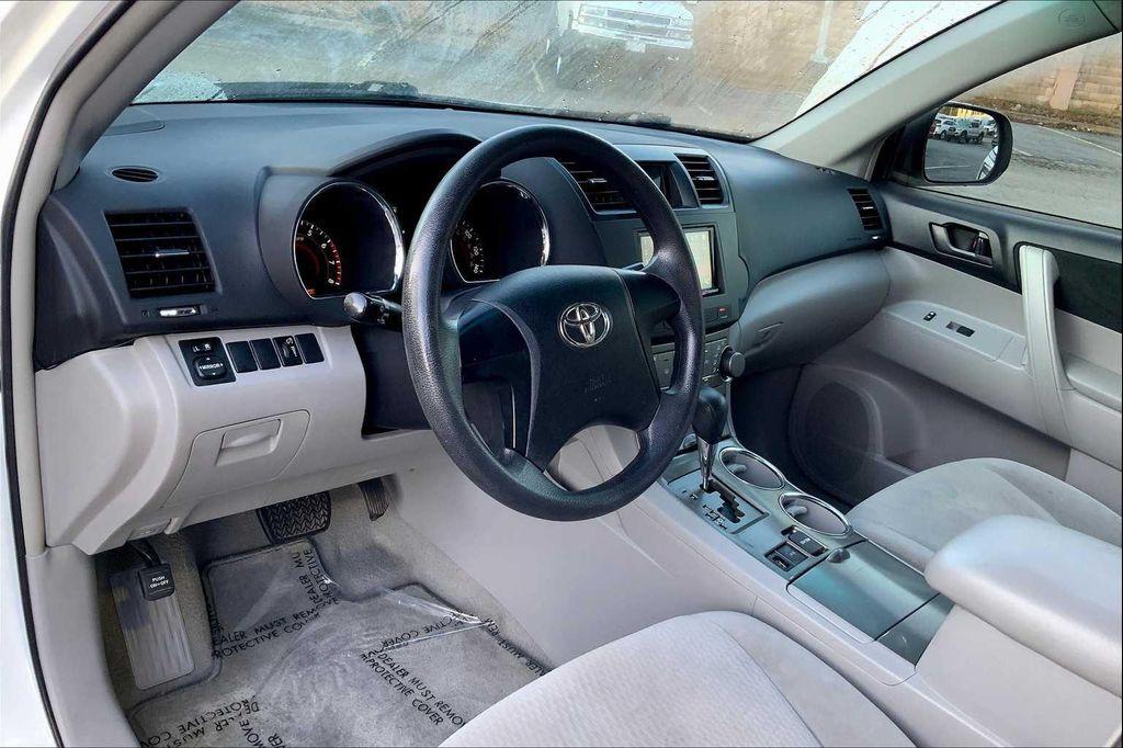 used 2010 Toyota Highlander car, priced at $4,236