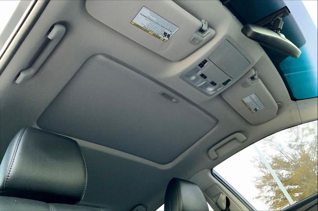 used 2016 Toyota Avalon Hybrid car, priced at $15,862