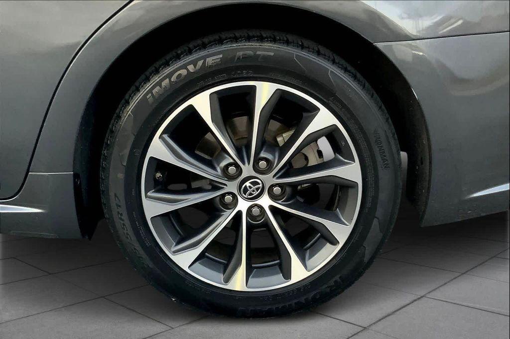 used 2016 Toyota Avalon Hybrid car, priced at $15,862