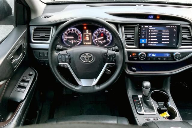 used 2015 Toyota Highlander car, priced at $16,344