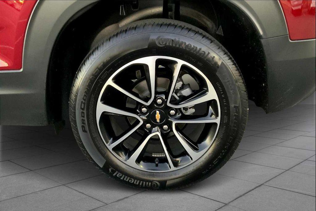 used 2025 Chevrolet TrailBlazer car, priced at $23,001