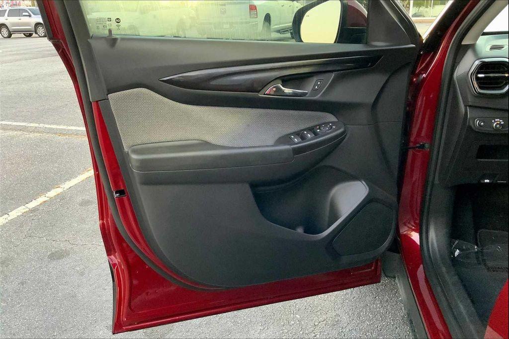 used 2025 Chevrolet TrailBlazer car, priced at $23,001