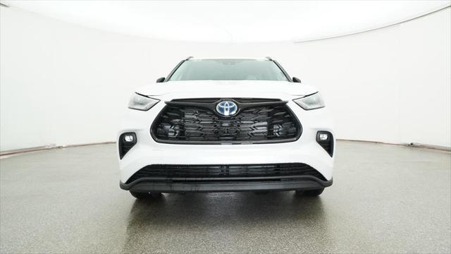 new 2024 Toyota Highlander Hybrid car, priced at $50,653