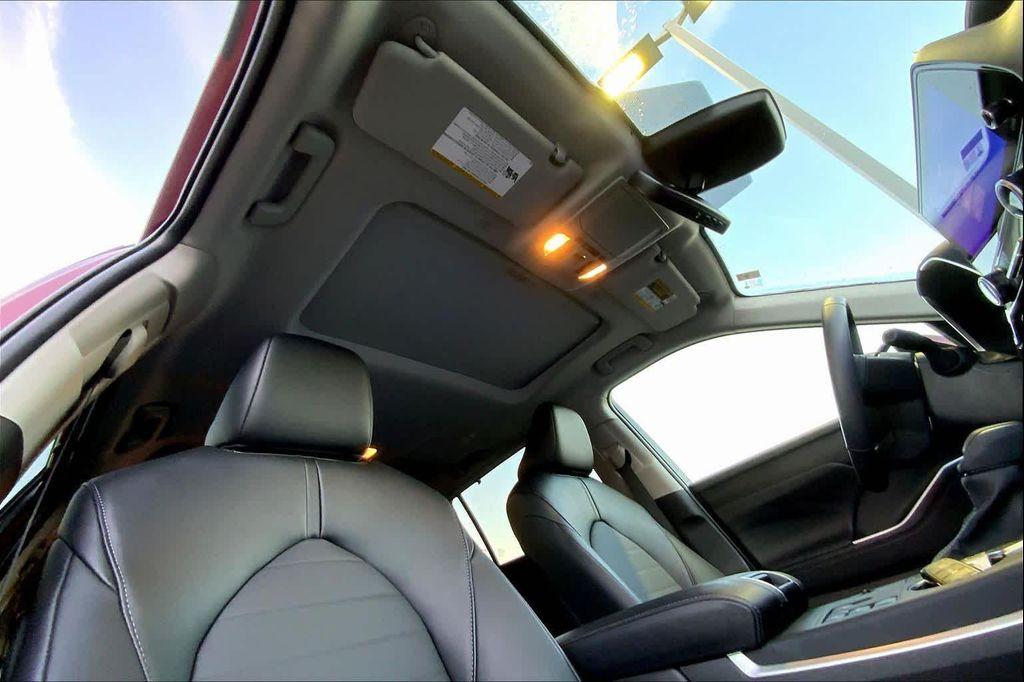 used 2025 Toyota Highlander car, priced at $44,586