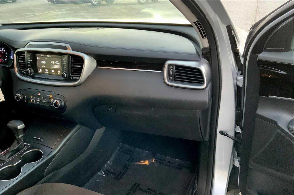 used 2020 Kia Sorento car, priced at $15,105
