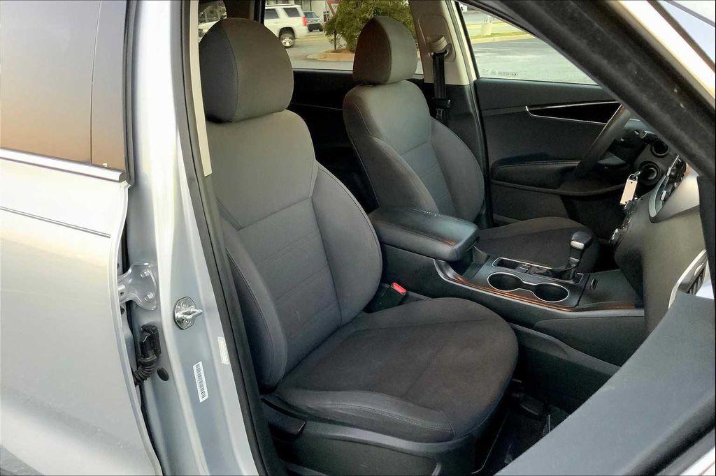used 2020 Kia Sorento car, priced at $15,105