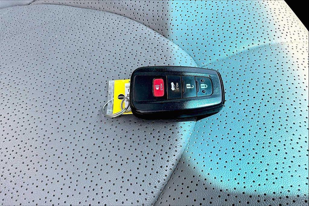 used 2021 Toyota Avalon Hybrid car, priced at $30,877