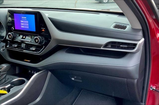 used 2023 Toyota Highlander car, priced at $39,358