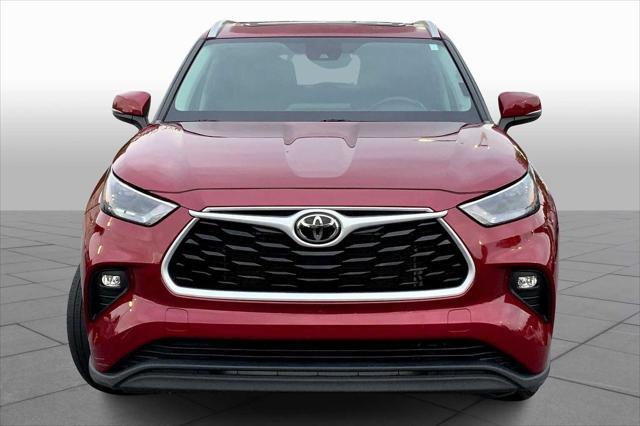 used 2023 Toyota Highlander car, priced at $39,358