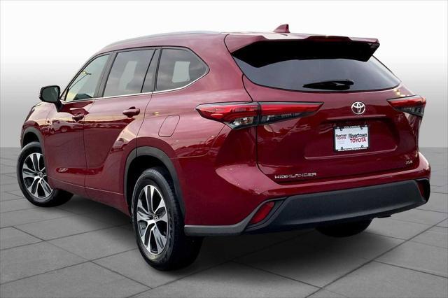 used 2023 Toyota Highlander car, priced at $39,358