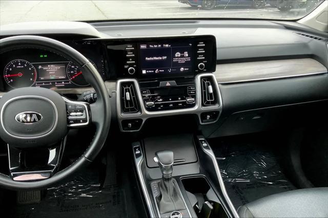 used 2021 Kia Sorento car, priced at $23,846