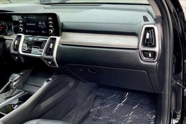 used 2021 Kia Sorento car, priced at $23,846