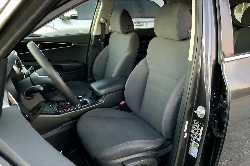 used 2019 Kia Sorento car, priced at $11,524