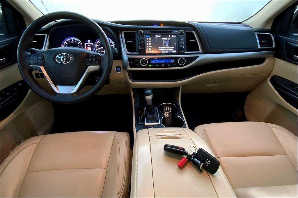 used 2016 Toyota Highlander car, priced at $16,821