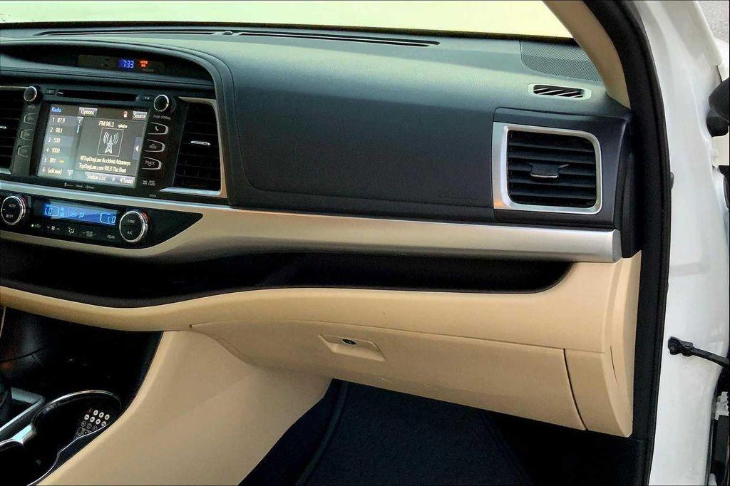 used 2016 Toyota Highlander car, priced at $16,821