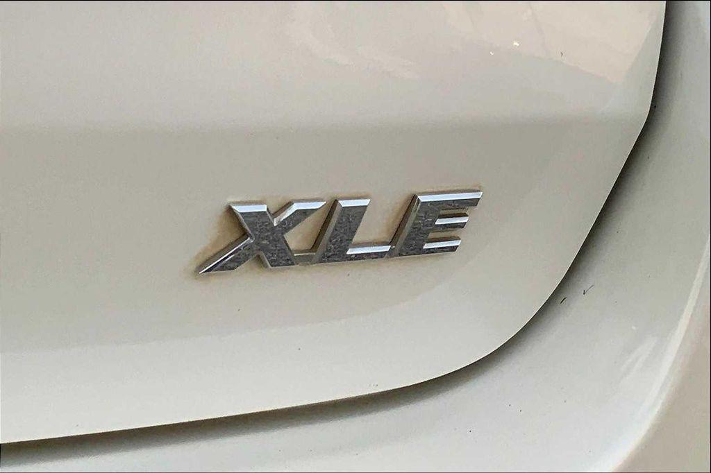 used 2016 Toyota Highlander car, priced at $16,821