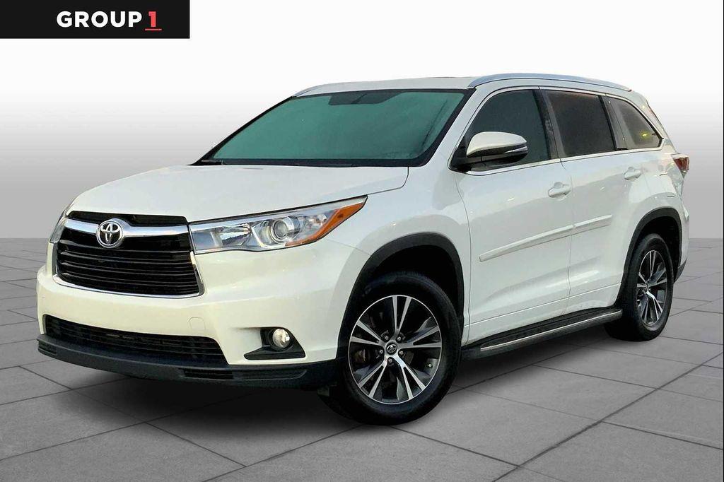used 2016 Toyota Highlander car, priced at $16,821