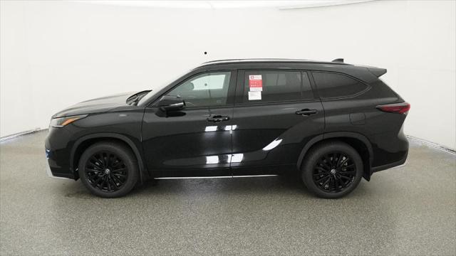 new 2025 Toyota Highlander car, priced at $51,081