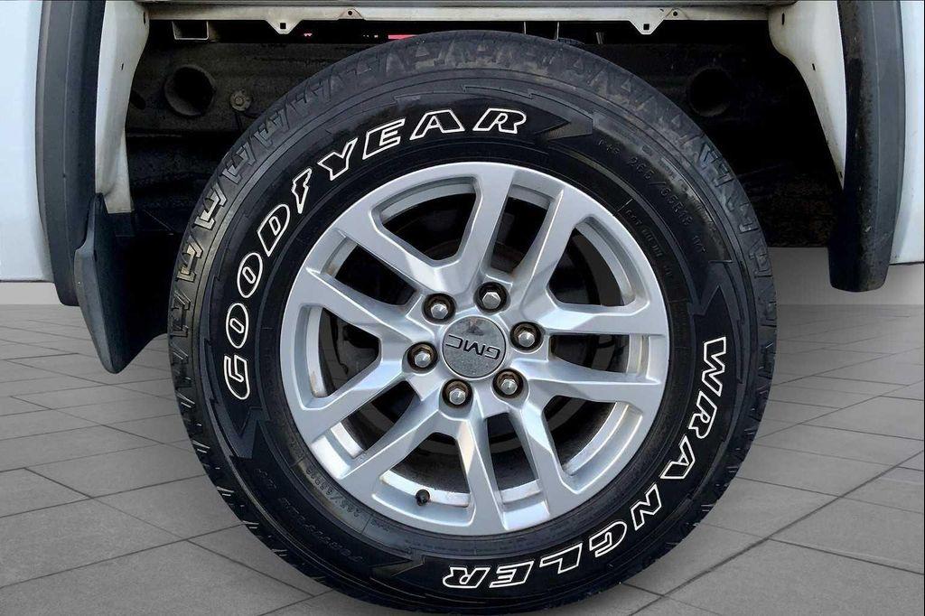 used 2015 GMC Sierra 1500 car, priced at $22,644