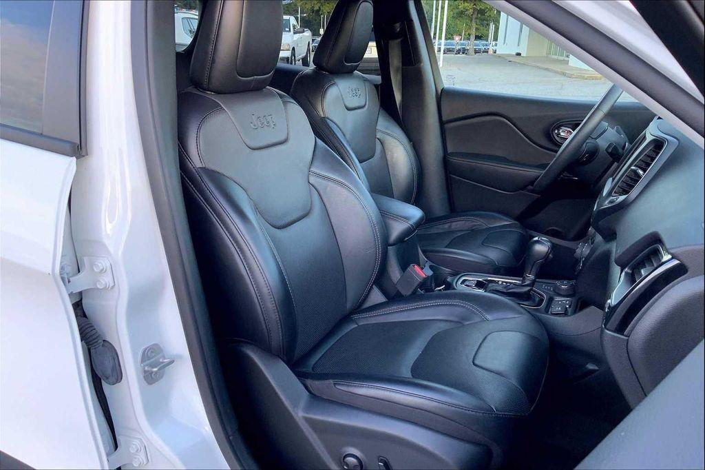 used 2023 Jeep Cherokee car, priced at $22,889