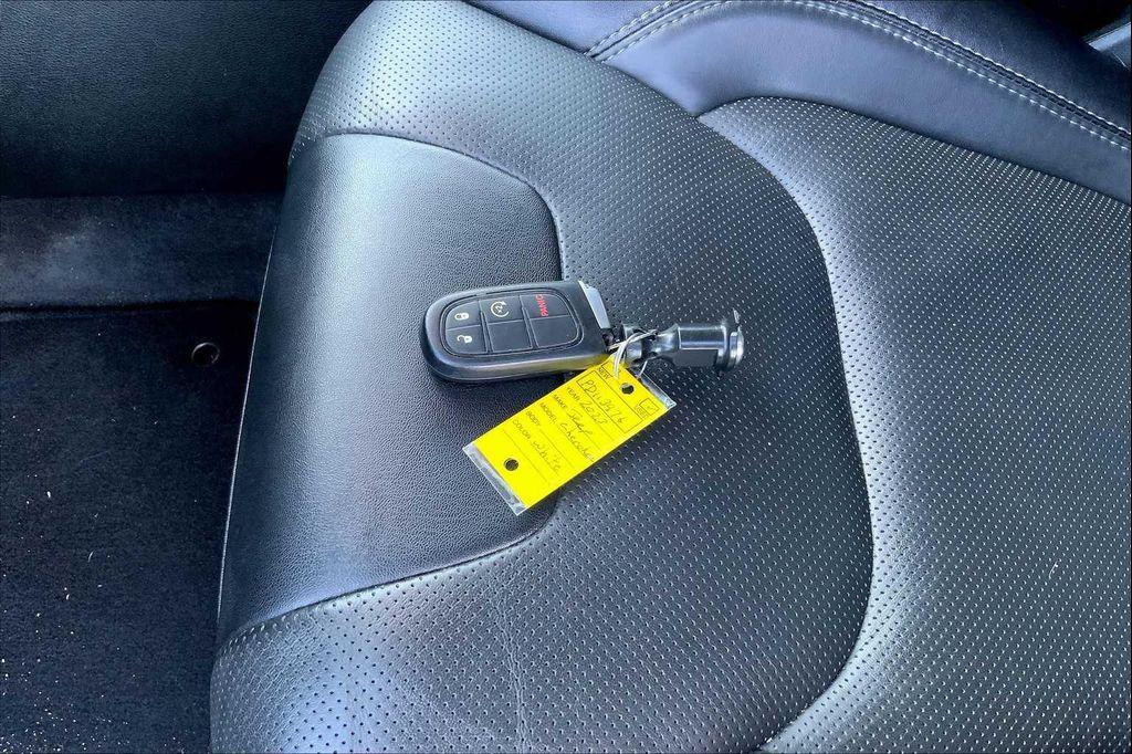 used 2023 Jeep Cherokee car, priced at $22,889