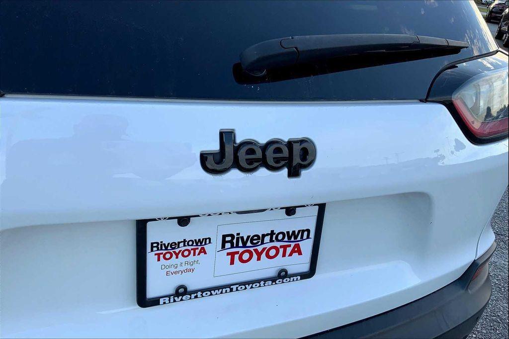 used 2023 Jeep Cherokee car, priced at $22,889
