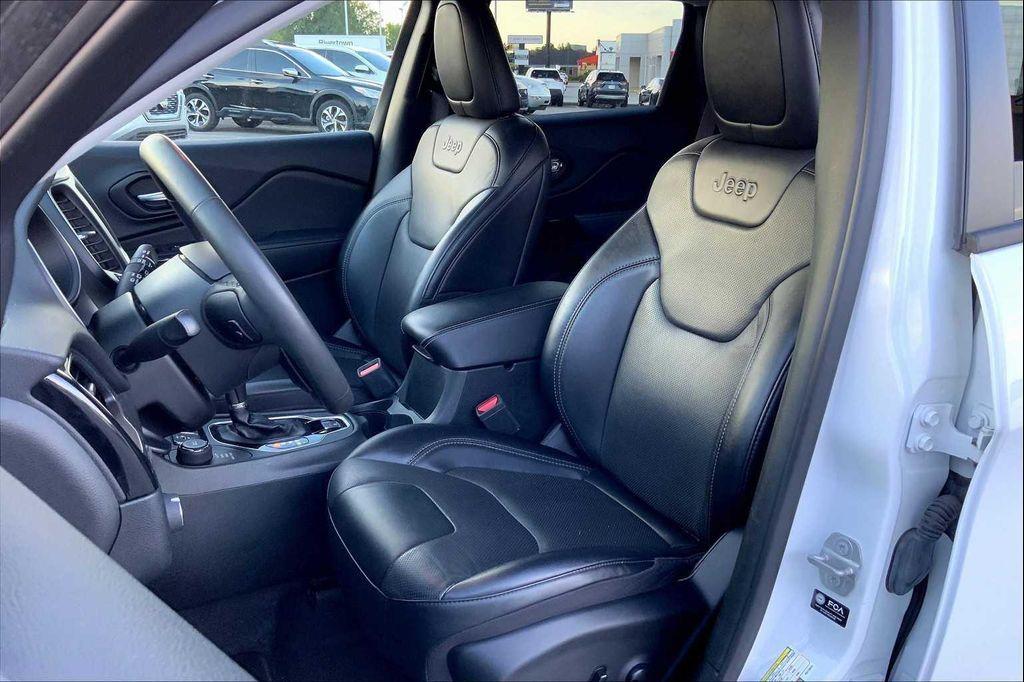 used 2023 Jeep Cherokee car, priced at $22,889