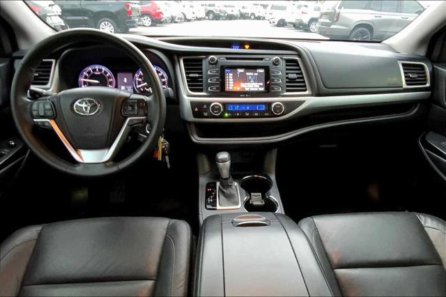 used 2014 Toyota Highlander car, priced at $13,132