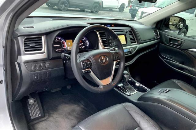 used 2014 Toyota Highlander car, priced at $13,132
