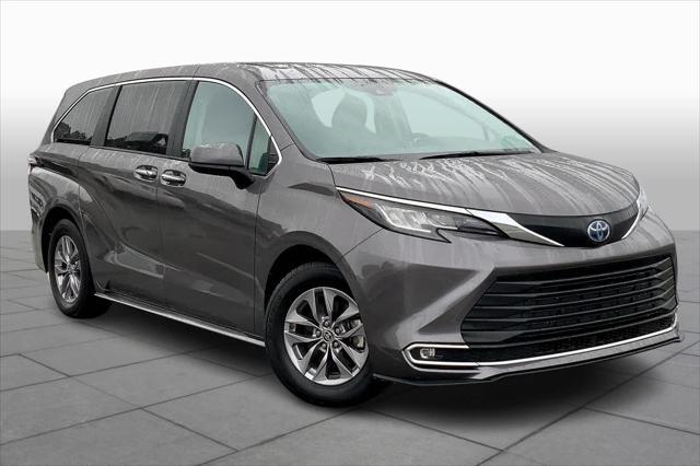 used 2023 Toyota Sienna car, priced at $39,981