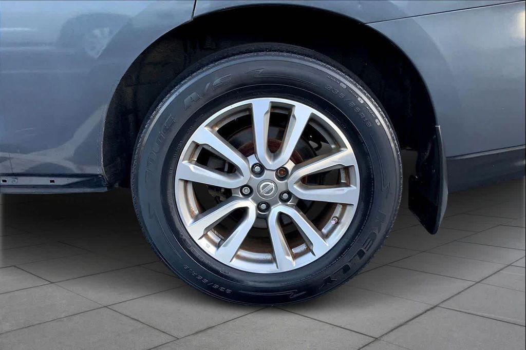 used 2013 Nissan Pathfinder car, priced at $6,433