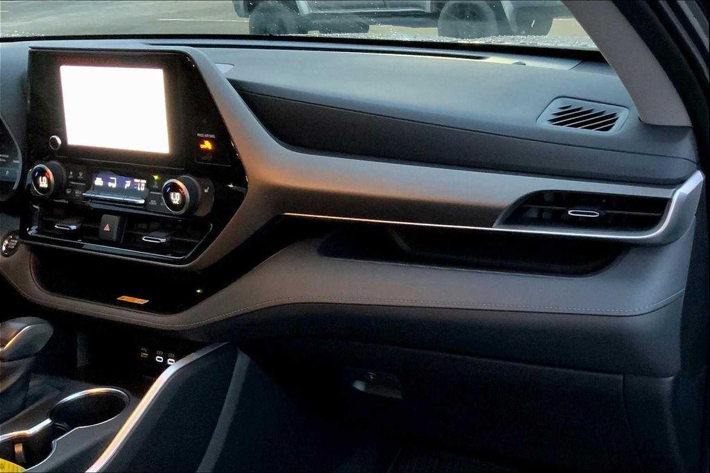used 2023 Toyota Highlander car, priced at $38,561
