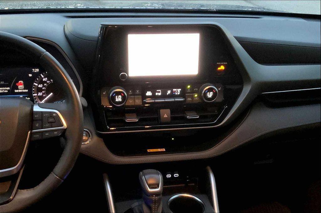 used 2023 Toyota Highlander car, priced at $38,561