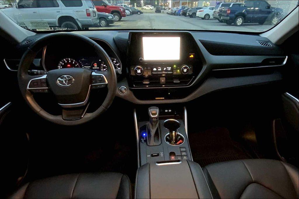 used 2023 Toyota Highlander car, priced at $38,561
