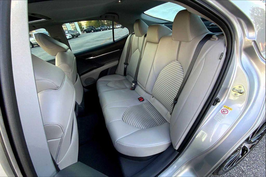 used 2019 Toyota Camry Hybrid car, priced at $20,388