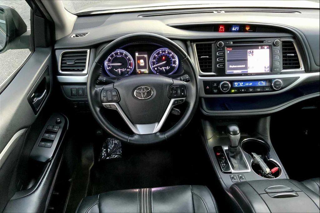used 2018 Toyota Highlander car, priced at $25,193