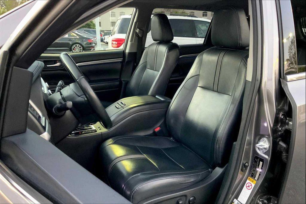 used 2018 Toyota Highlander car, priced at $25,193