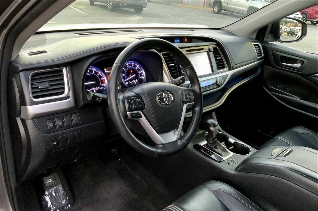 used 2018 Toyota Highlander car, priced at $25,193