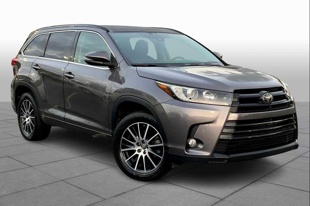 used 2018 Toyota Highlander car, priced at $25,193