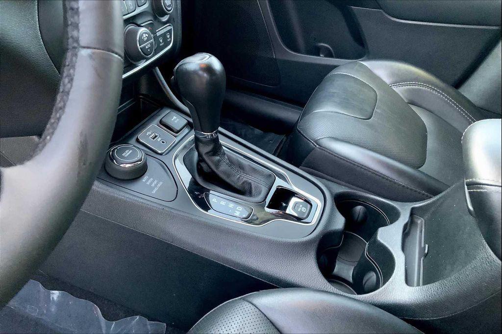 used 2023 Jeep Cherokee car, priced at $21,812