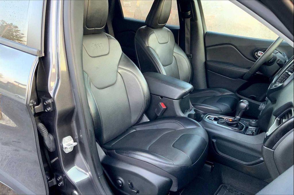 used 2023 Jeep Cherokee car, priced at $21,812