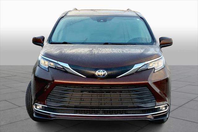 used 2022 Toyota Sienna car, priced at $40,818