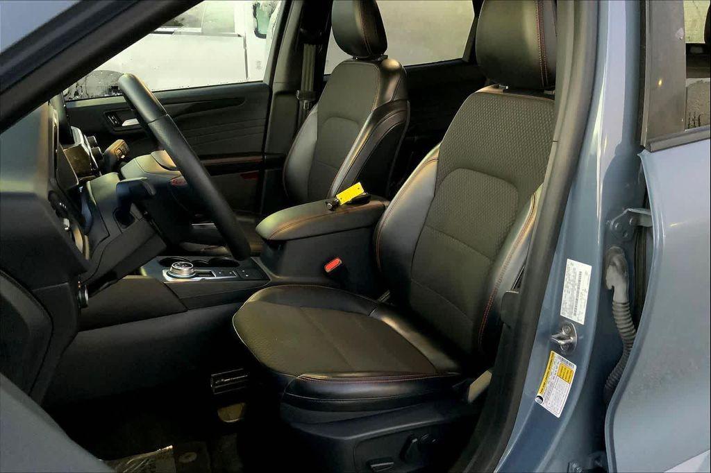 used 2024 Ford Escape car, priced at $25,475