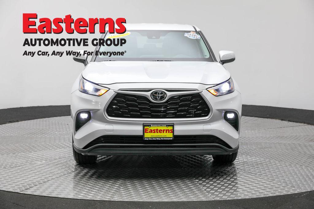 used 2023 Toyota Highlander car, priced at $30,950