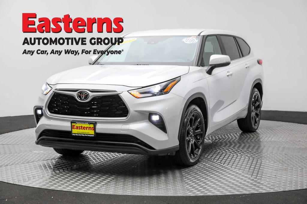 used 2023 Toyota Highlander car, priced at $30,950