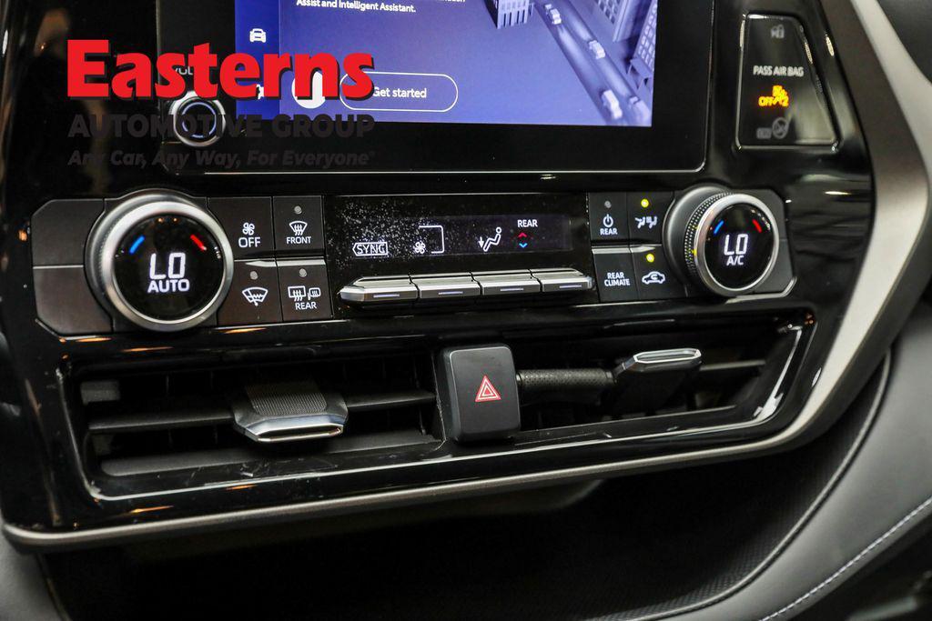 used 2023 Toyota Highlander car, priced at $30,950